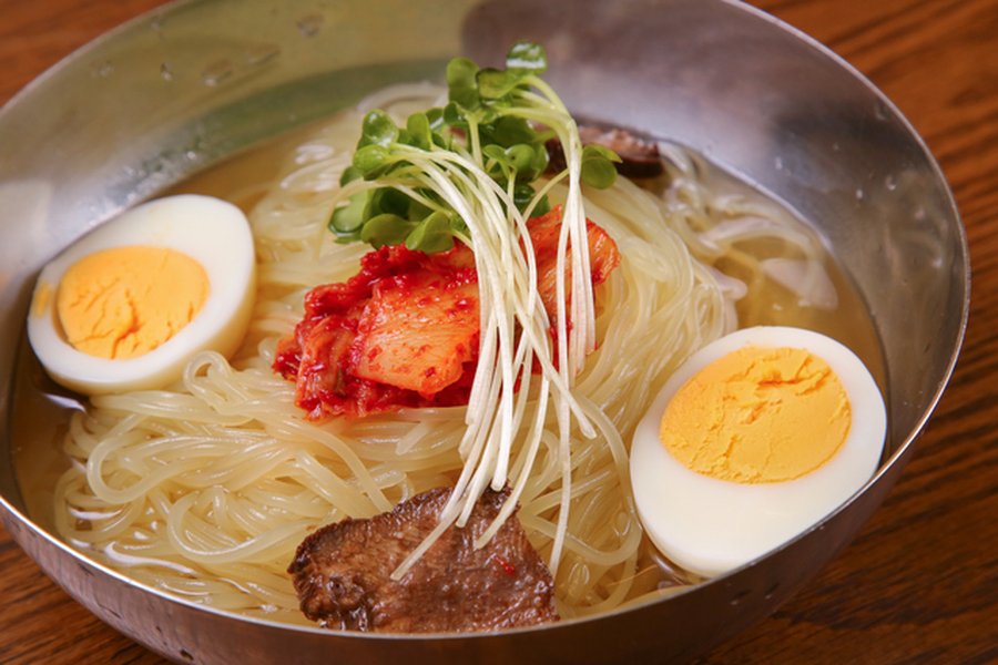 焼肉屋の冷麺