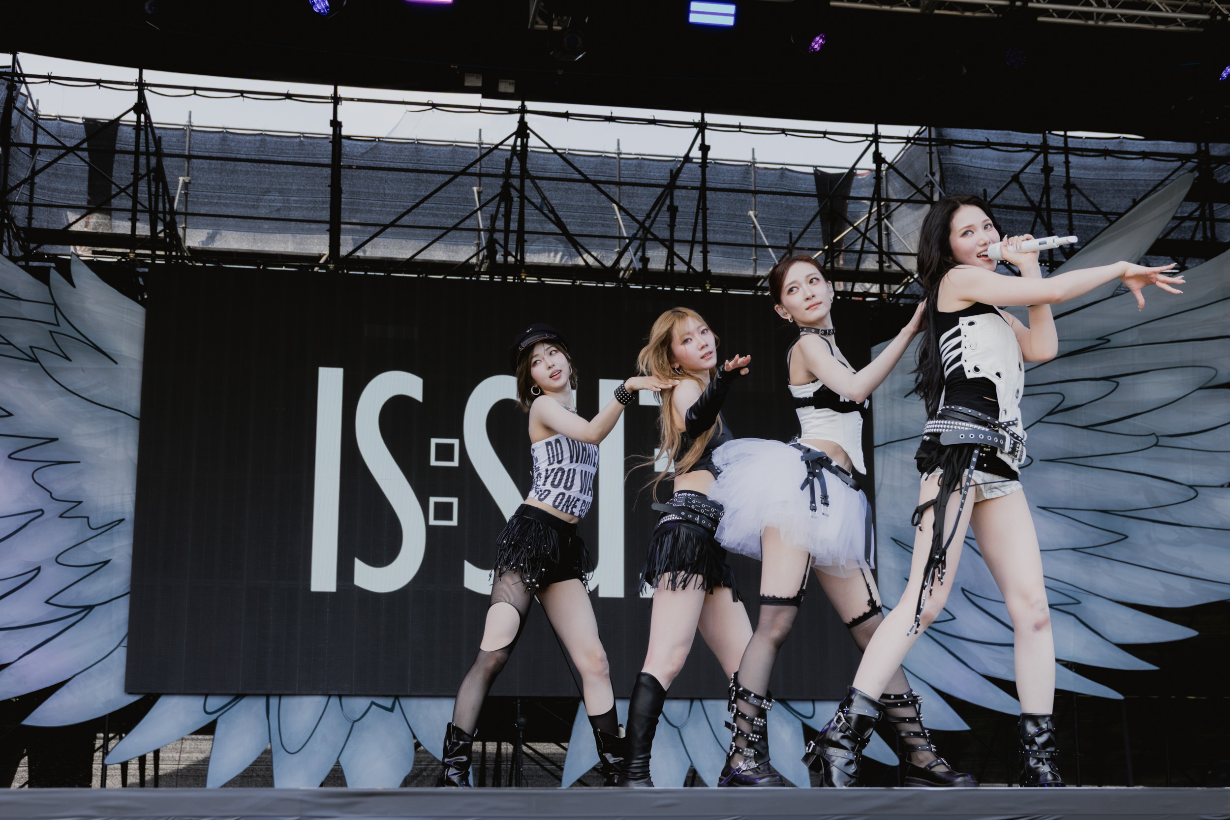 【SetList + Live Photos】IS:SUE