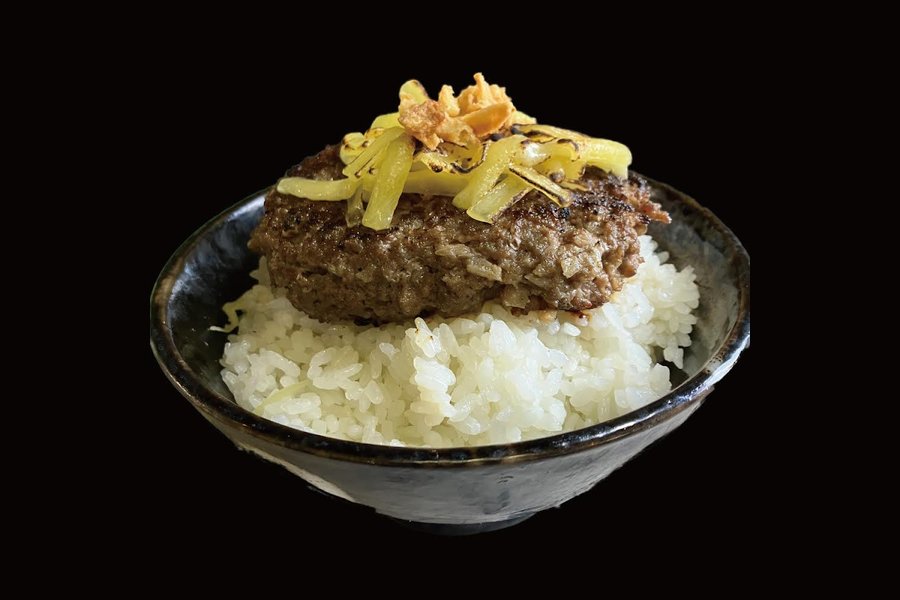 松阪牛入り牛ひき肉とコシヒカリとチーズ